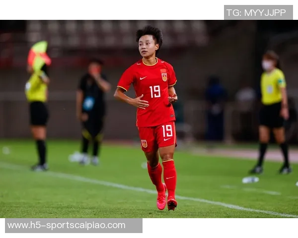 中国女足抵达澳大利亚主帅米利西奇期待历史性突破与辉煌表现